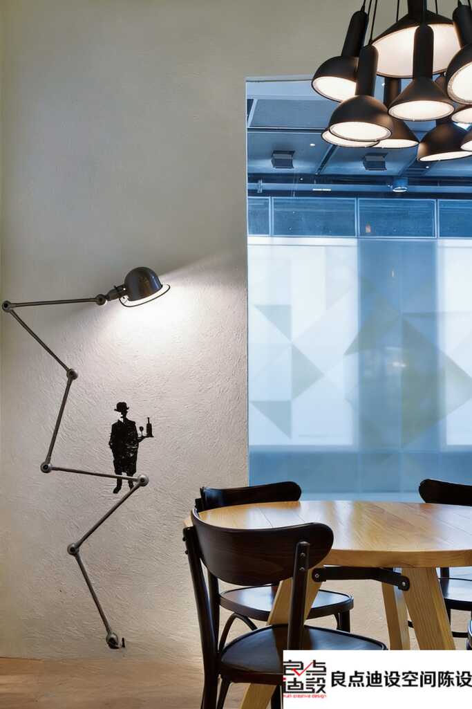 咖啡店装修软装设计绝了!这个机械臂壁灯让空间瞬间活起来，必须收藏!